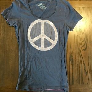 Gray peace sign graphic tee.